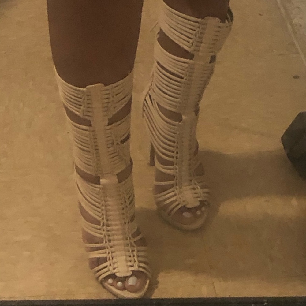 Rita shoe in nude